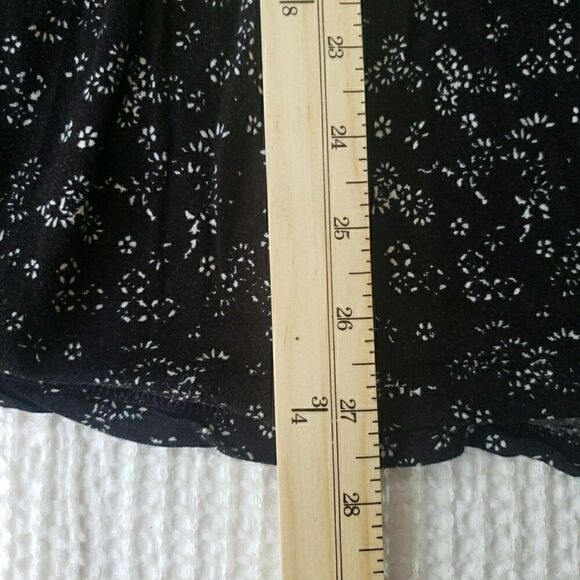 Old Navy Long Black White Short Sleeved Top Semi Sheer Women's Size M - Picture 7 of 8